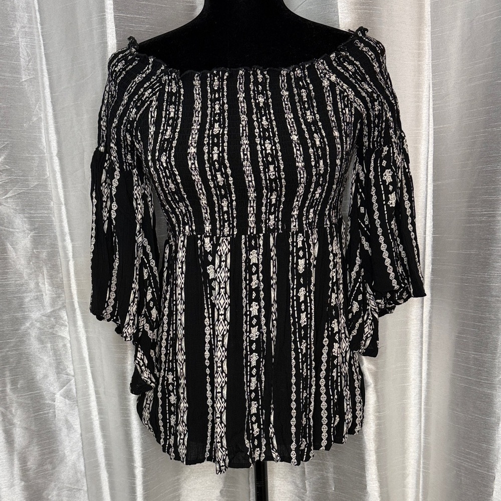 Angie Off Shoulder Wide Neck Smocked Flounce Sleeve Black Ivory Top Women’s S